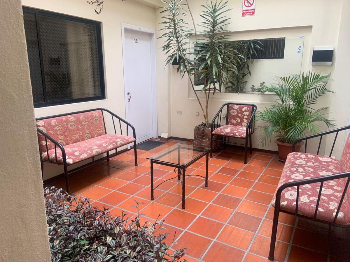 Hotel Mariscal Inn & Suite กูเอ็งกา ภายนอก รูปภาพ