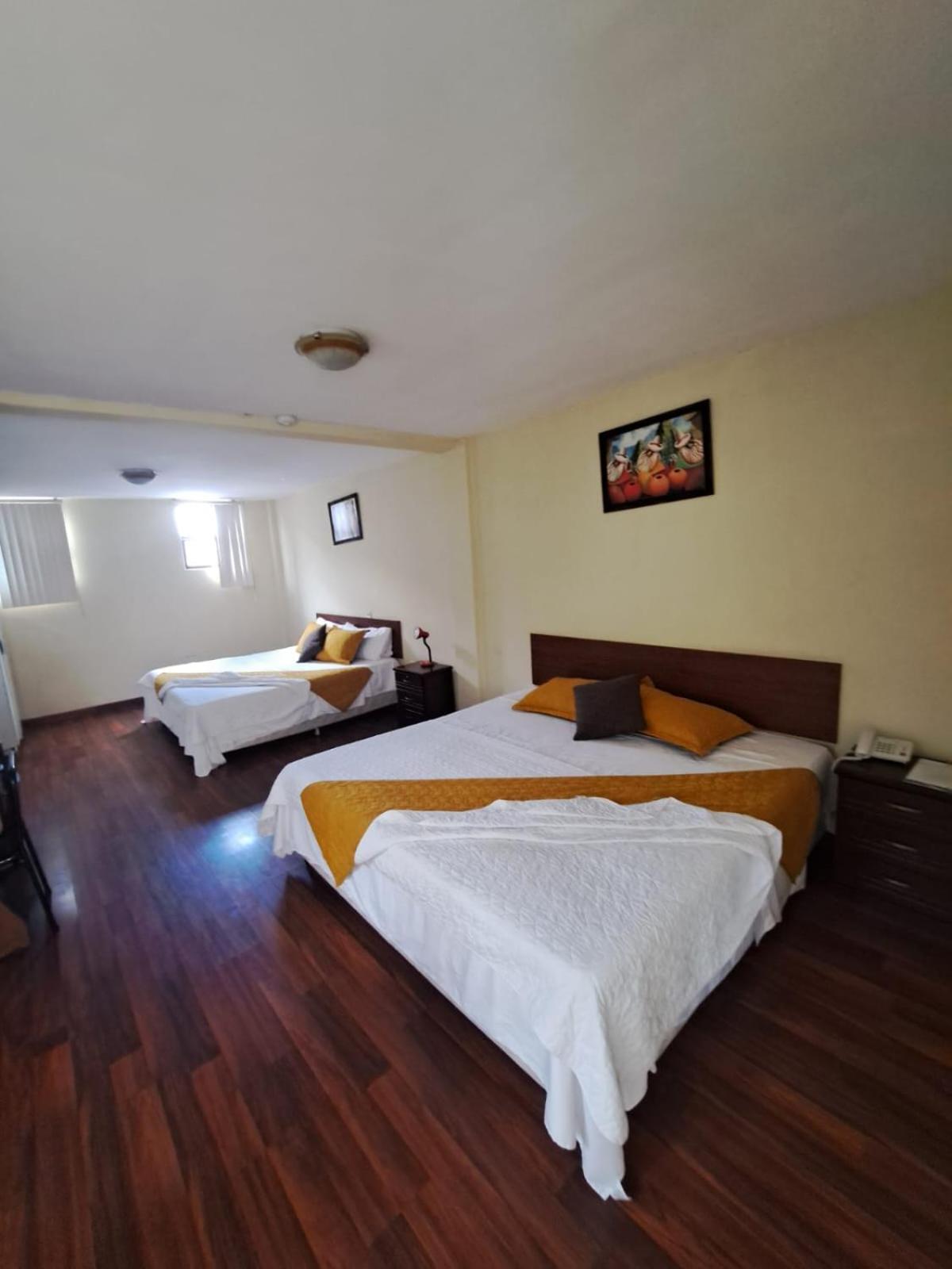 Hotel Mariscal Inn & Suite กูเอ็งกา ภายนอก รูปภาพ