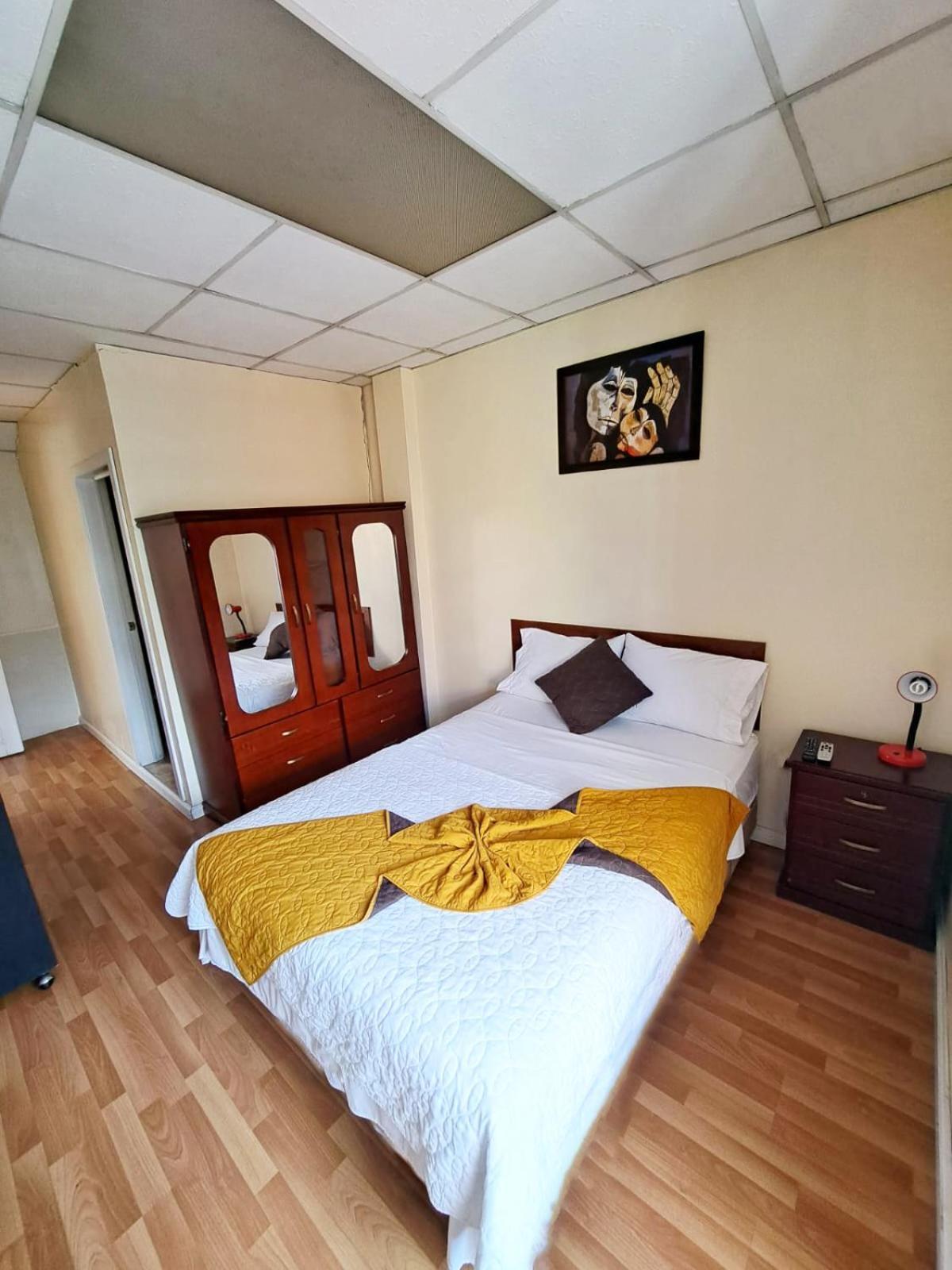 Hotel Mariscal Inn & Suite กูเอ็งกา ภายนอก รูปภาพ